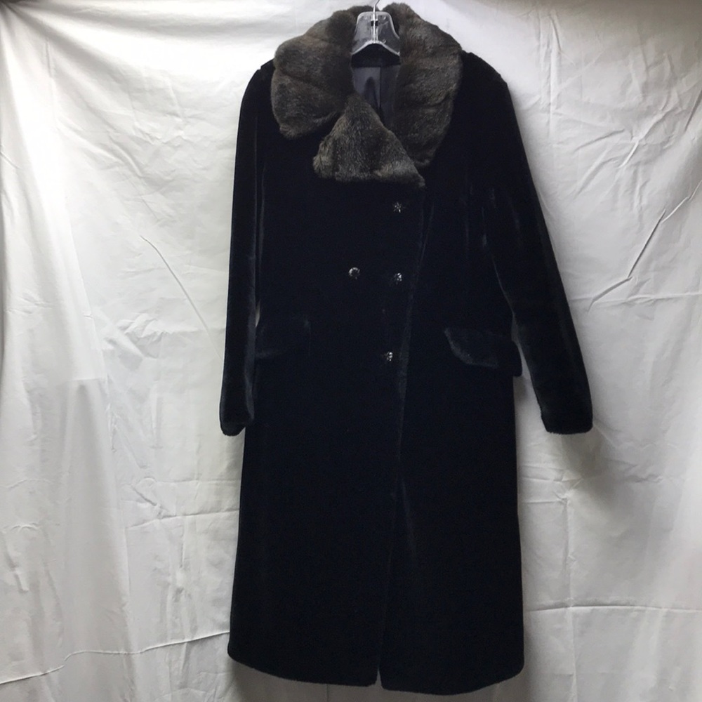 Vintage Knee-length Black Fur Coat (Womens Medium)